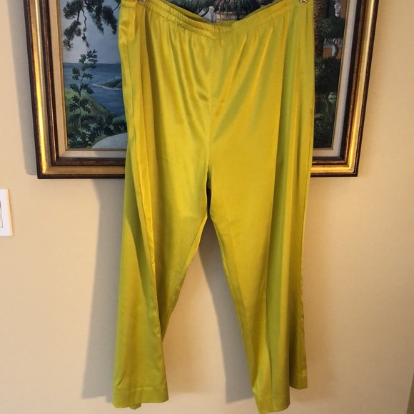 ๐ dianaira Silk Wide Leg Lined, High elastic waist reversible matte-shiny pants - Picture 3 of 10